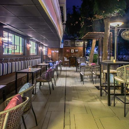 T24 Retro Hotel Mumbai Ngoại thất bức ảnh