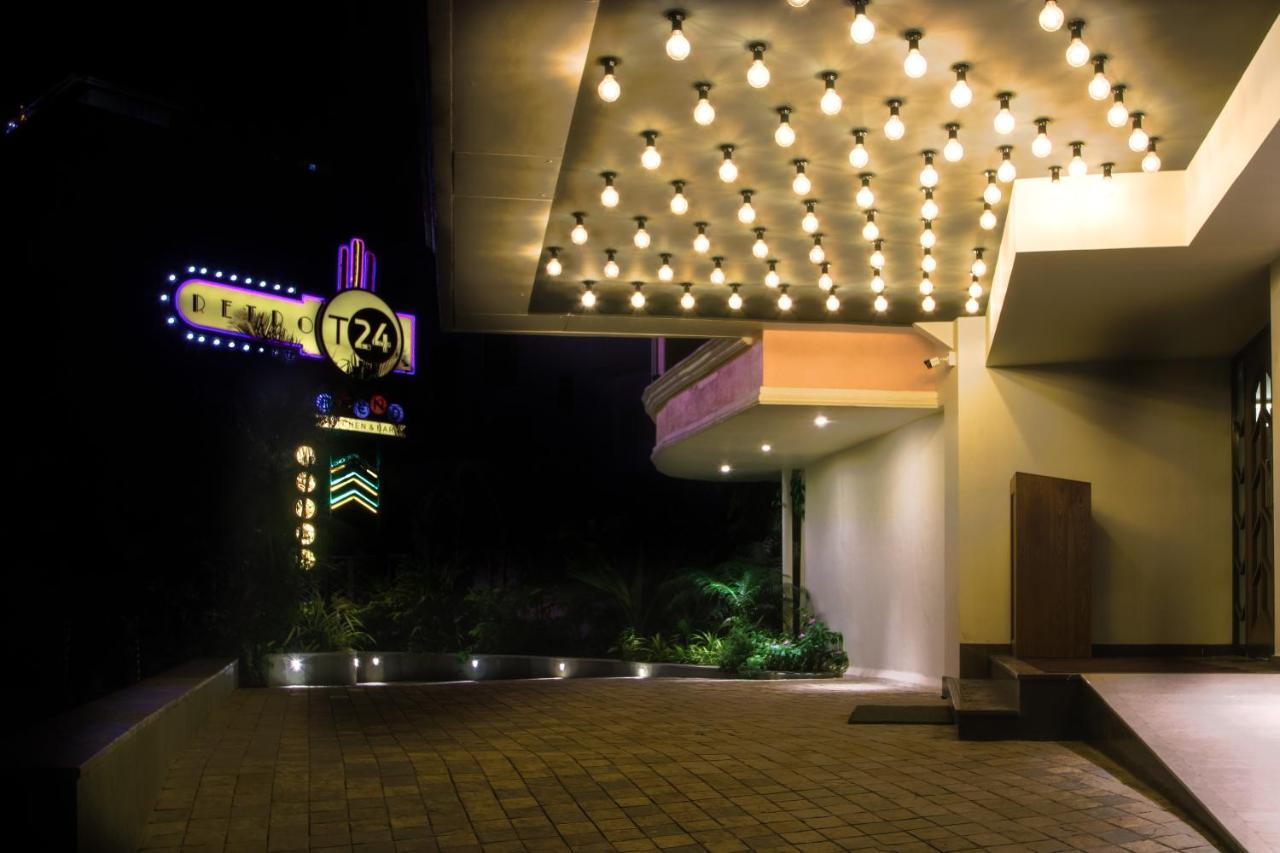 T24 Retro Hotel Mumbai Ngoại thất bức ảnh