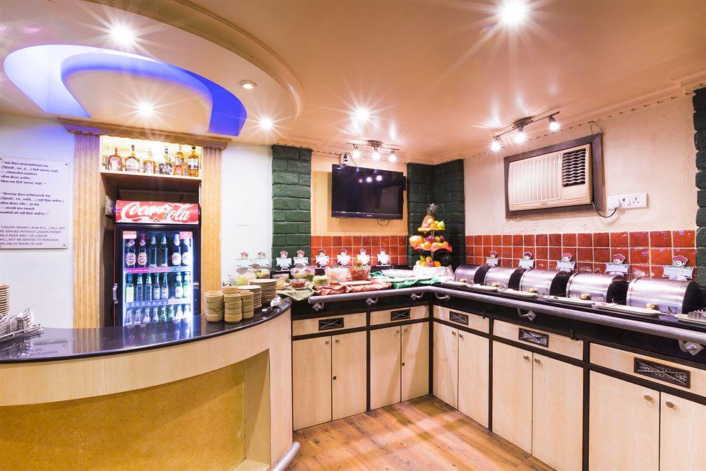 T24 Retro Hotel Mumbai Ngoại thất bức ảnh