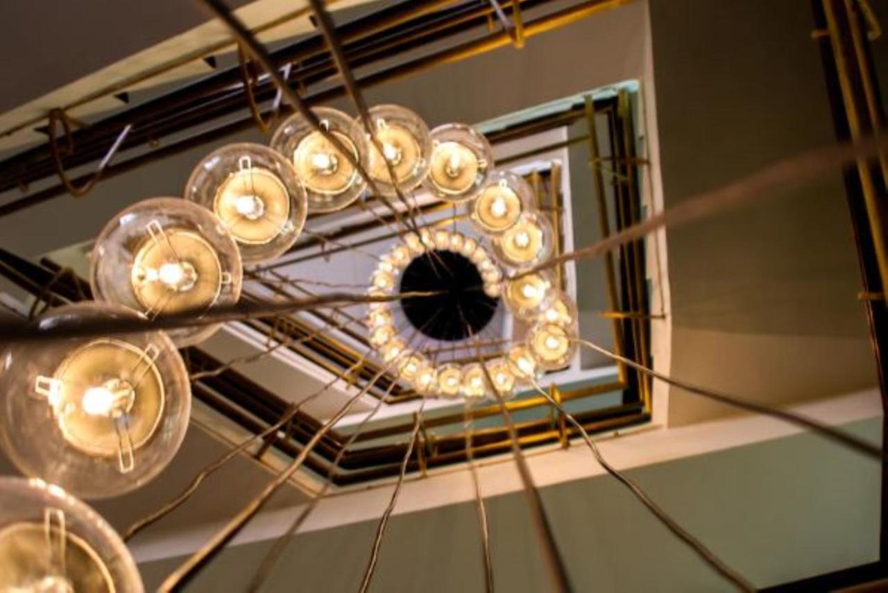 T24 Retro Hotel Mumbai Ngoại thất bức ảnh