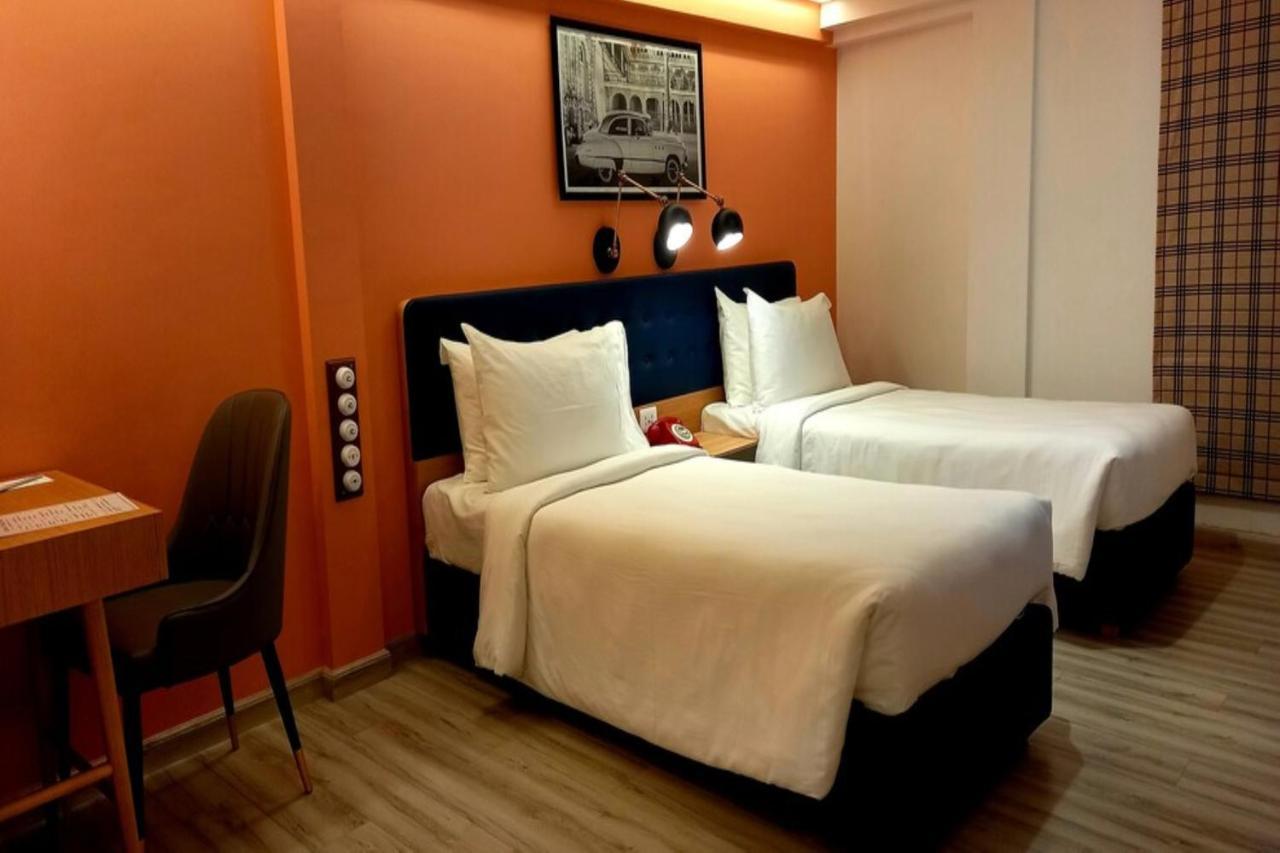 T24 Retro Hotel Mumbai Ngoại thất bức ảnh