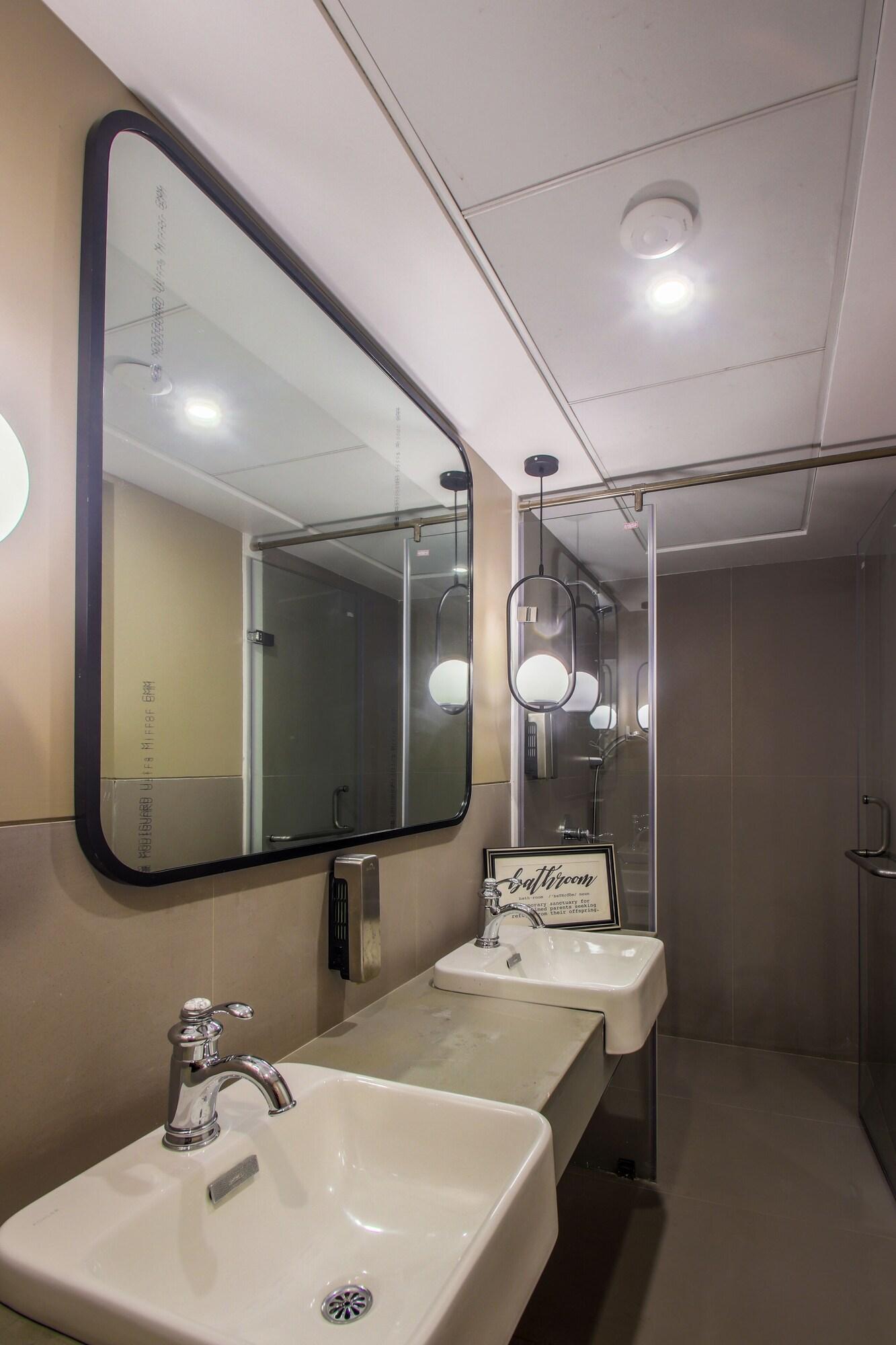 T24 Retro Hotel Mumbai Ngoại thất bức ảnh