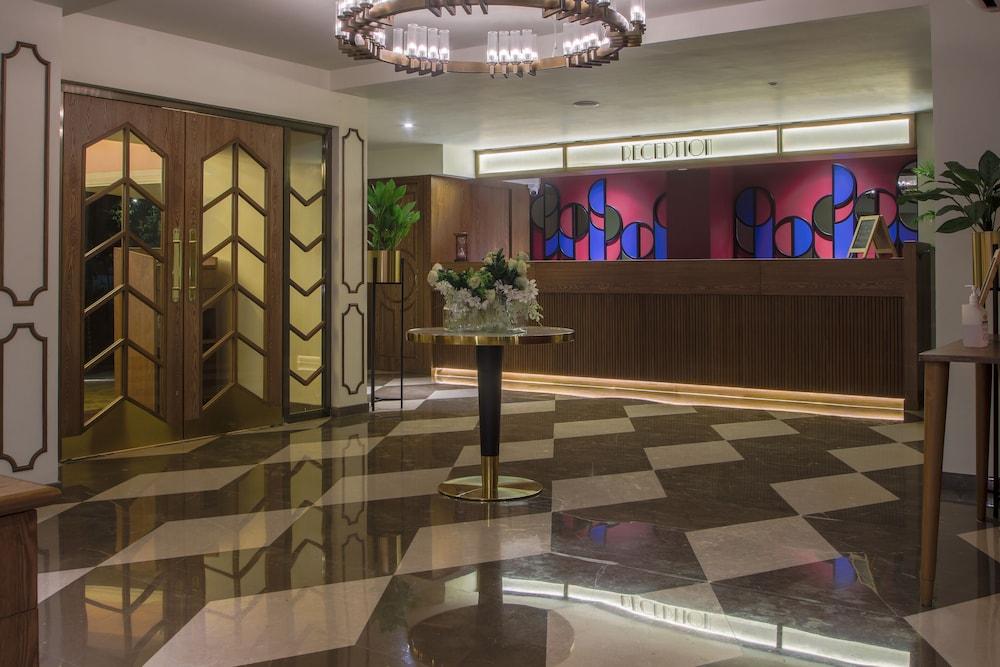 T24 Retro Hotel Mumbai Ngoại thất bức ảnh