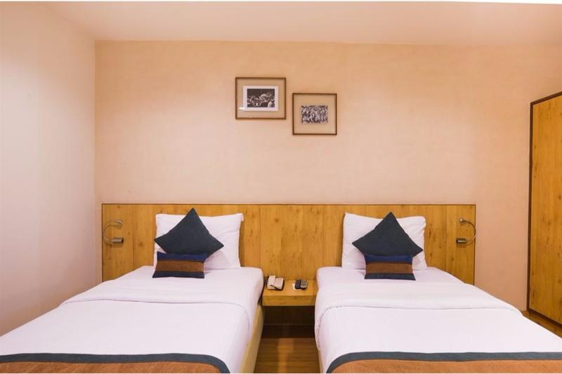 T24 Retro Hotel Mumbai Ngoại thất bức ảnh