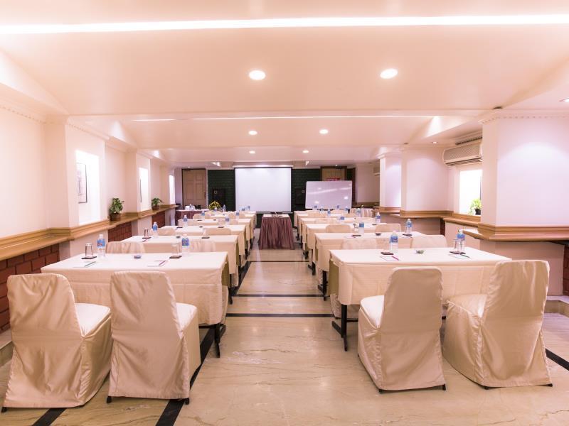 T24 Retro Hotel Mumbai Ngoại thất bức ảnh