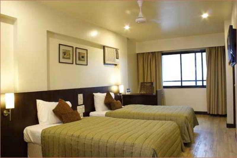 T24 Retro Hotel Mumbai Ngoại thất bức ảnh