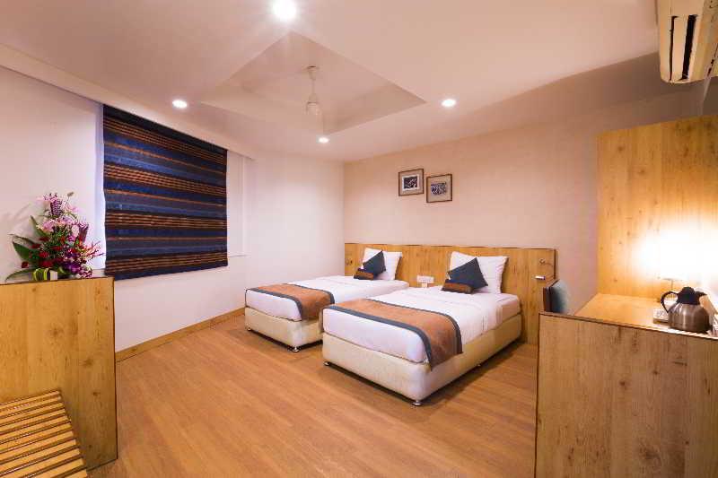 T24 Retro Hotel Mumbai Ngoại thất bức ảnh